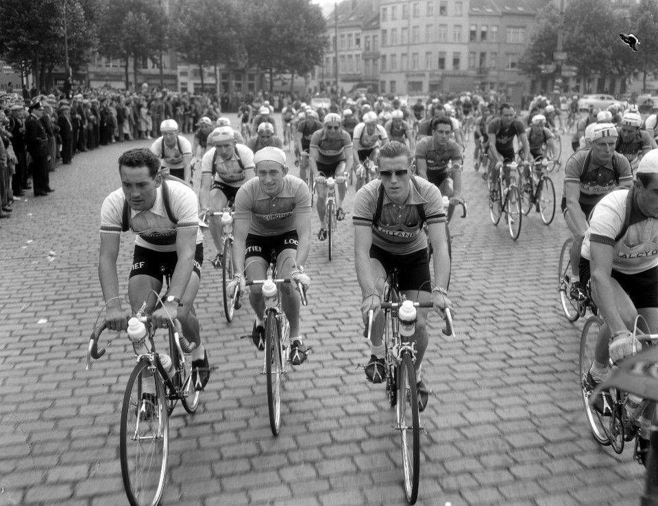 Tour de France, na de start Van Breenen , Wagtmans, Bestanddeelnr 906-5834