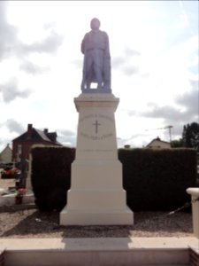 Touffreville-la-Corbeline (Seine-Mar.) monument aux morts