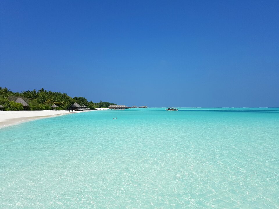 Atoll maldives blue beach photo