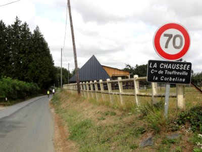 Touffreville-la-Corbeline (Seine-Mar.) entrée de La Chaussée