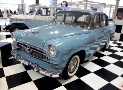 Toyopet Crown Model RS-L (S30,the United State) front