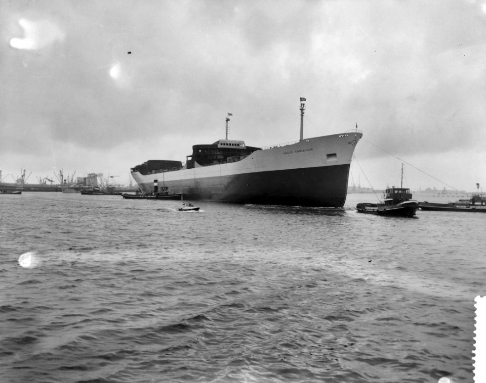 Tewaterlating van de Naess Endeavour bij de NDSM, Bestanddeelnr 911-5473