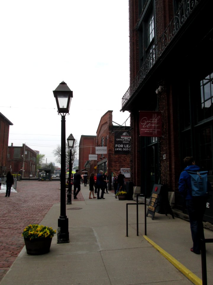 Toronto Distillery District 2019 05