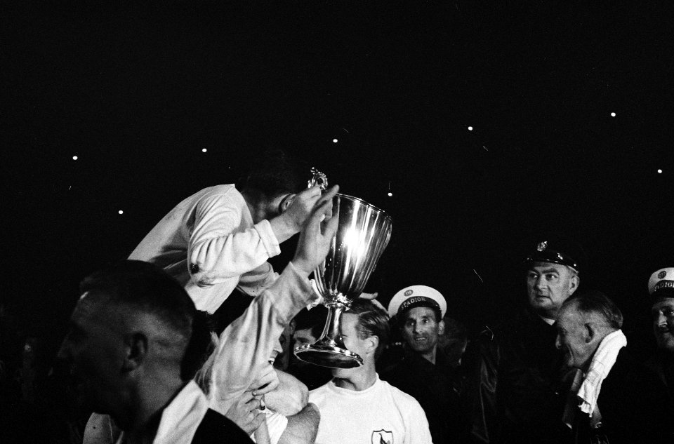 Tottenham Hotspurs tegen Atletico Madrid 5-1 Blanchflower met Cup, Bestanddeelnr 915-1590