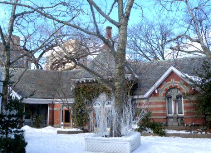 TotG courtyard snow jeh photo