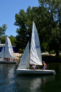 TorontoIslandsAndSailboats2