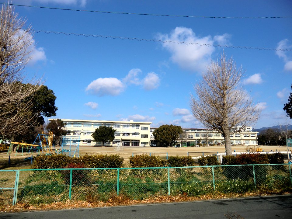 Toyokawa City Chubu Elementary School (2011.01) 2
