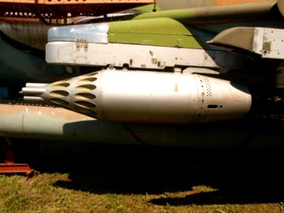 UB-32 S5 rocket pod pic2