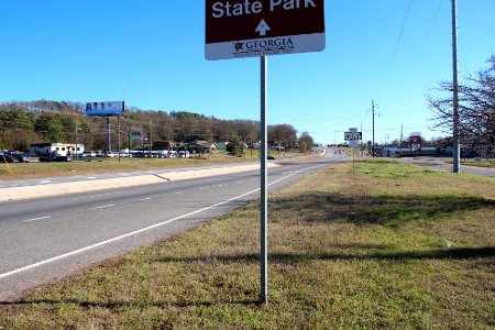 U.S. Route 41 in Cartersville, March 2017 1 photo