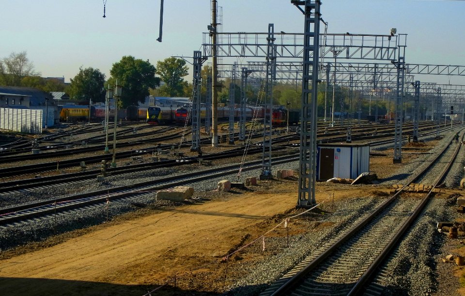 Ugreshskaya station tracks 3