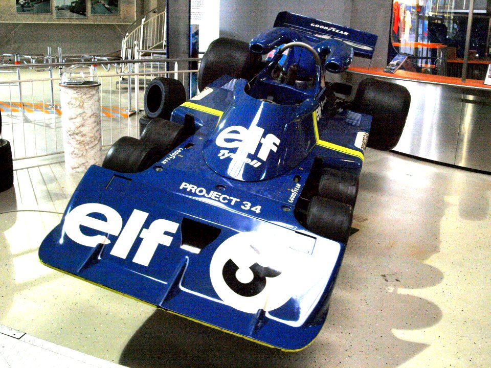 Tyrrell P34 six wheel F1 pic2
