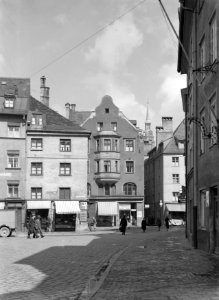Typisch straatje in München zoals Carl Spitzweg ze schilderde, Bestanddeelnr 190-1391