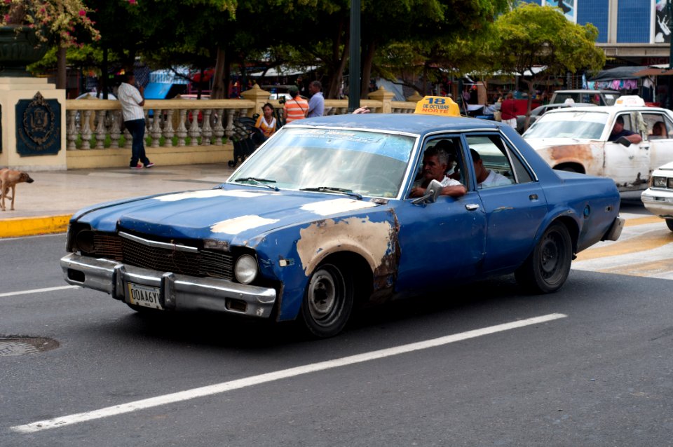 Typical automobile Maracaibo public transport 01