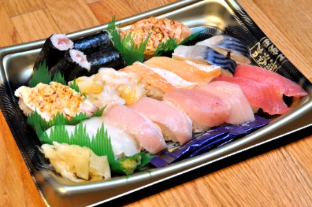 Typical box of sushi 001