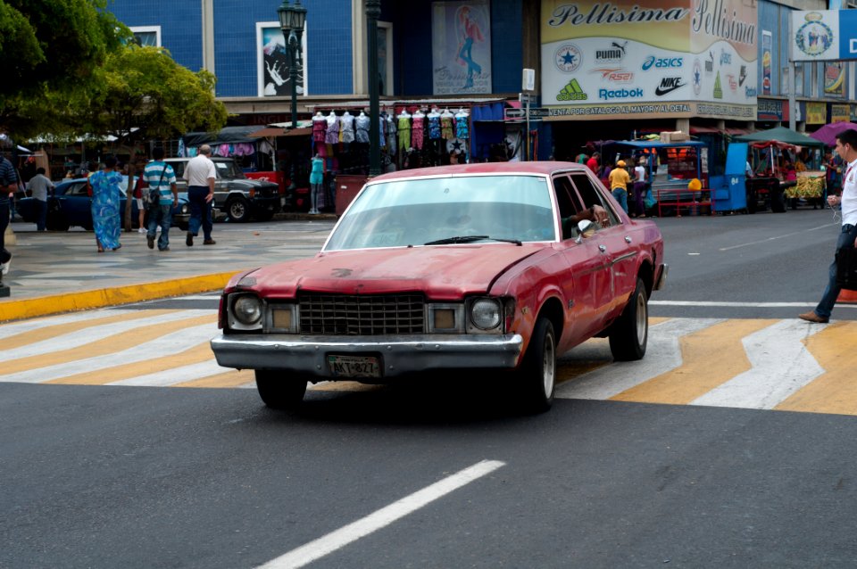 Typical automobile Maracaibo public transport 03