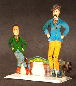 Two tin toy movable figures, pic3 photo
