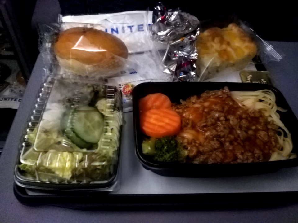 UAairlinemealPVGGUM
