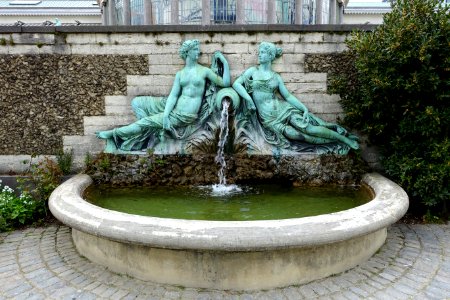 Two nymphs surrounding a source, by Albert Hambresin, based on an original in stone by François Rude - Botanical Garden of Brussels - Brussels, Belgium - DSC06789