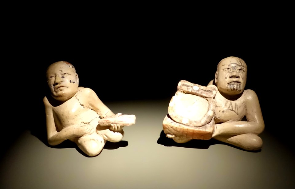 Two seated hunchbacks, Olmec style, Las Bocas, Puebla state, Early to Middle Formative period, c. 1000-500 BC, ceramic, paint - Dallas Museum of Art - DSC04590