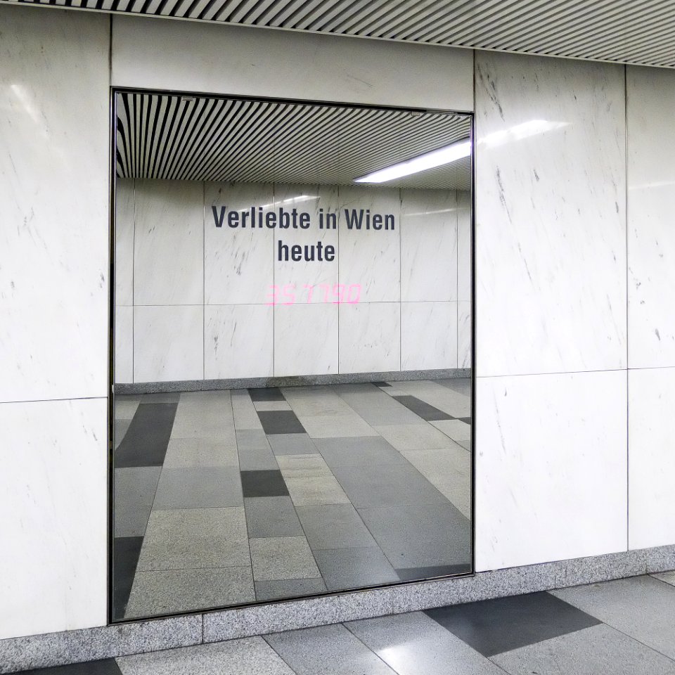 U1 Karlsplatz Kunst Factoid 14 Verliebte