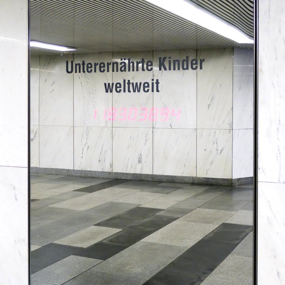U1 Karlsplatz Kunst Factoid 15 Unterernährte