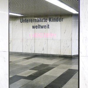 U1 Karlsplatz Kunst Factoid 15 Unterernährte