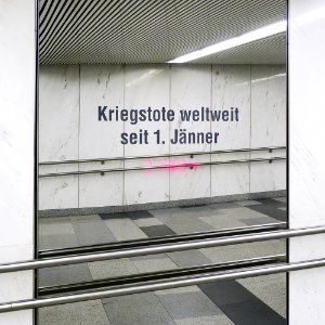 U1 Karlsplatz Kunst Factoid 13 Kriegstote
