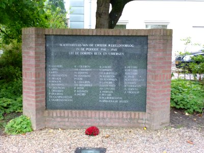 Ubbergen (NL) oorlogsmonument C bij gemeentehuis in Beek, namen