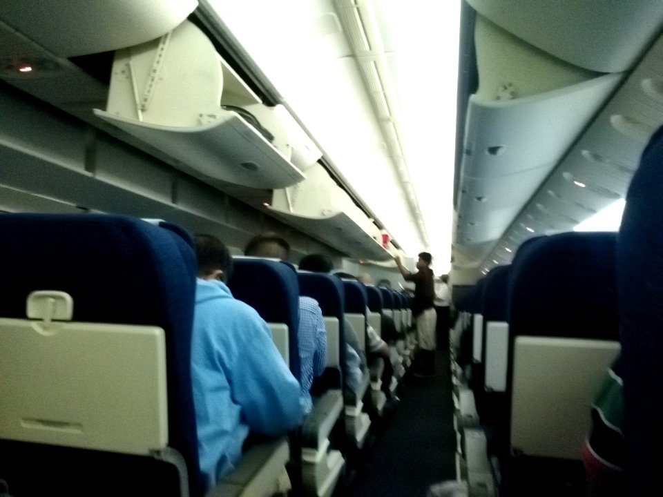 UAB777EconClassGUMHNL