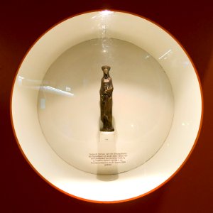 U3 Westbahnhof Kunst Statue a