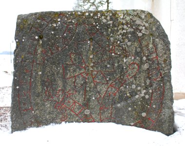 U 802, Långtora kyrka
