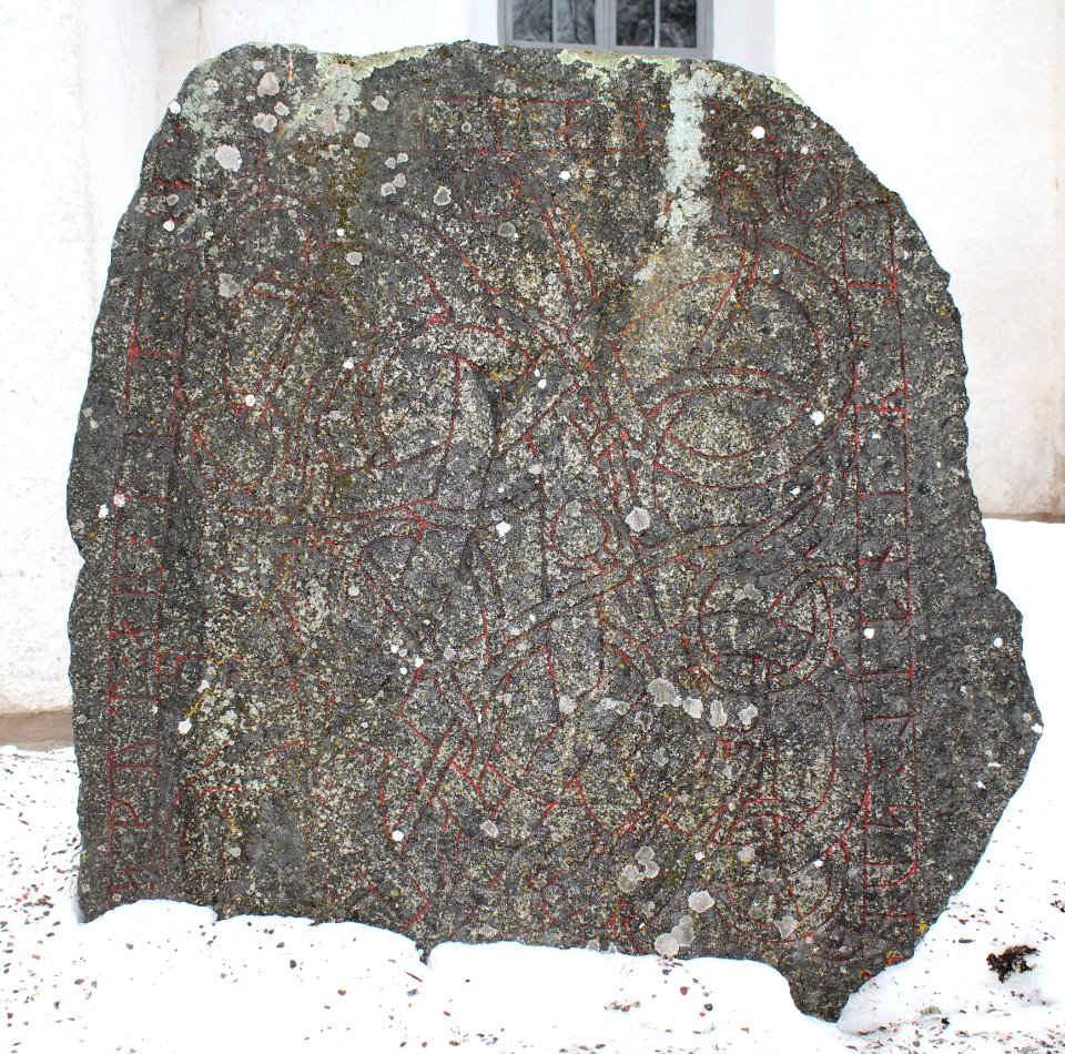 U 800, Långtora kyrka