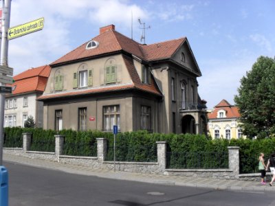 U jídelny E