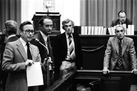 Tweede Kamer, herziening WOR vlnr Van Zeil (CDA), Boersma (CDA), Van de Doe, Bestanddeelnr 929-9009