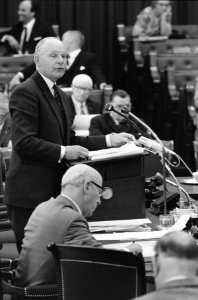 Tweede Kamer, de zaak Tixeira Mattos , Minister Vondeling, Bestanddeelnr 919-2373