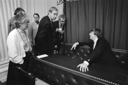 Tweede Kamer, debat parlemenaire enquetecommissie RSV Nijpels met de Korthals (, Bestanddeelnr 933-2311