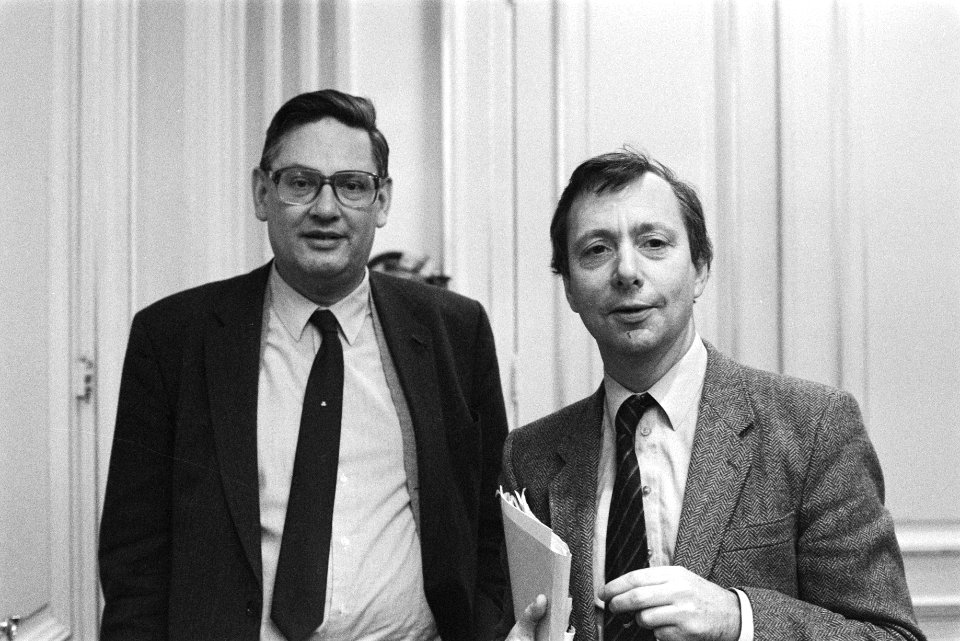 Tweede Kamer , begroting EZ nr. 9, 10 minister Van Aardenne (l) en Van de Hek (, Bestanddeelnr 932-8723