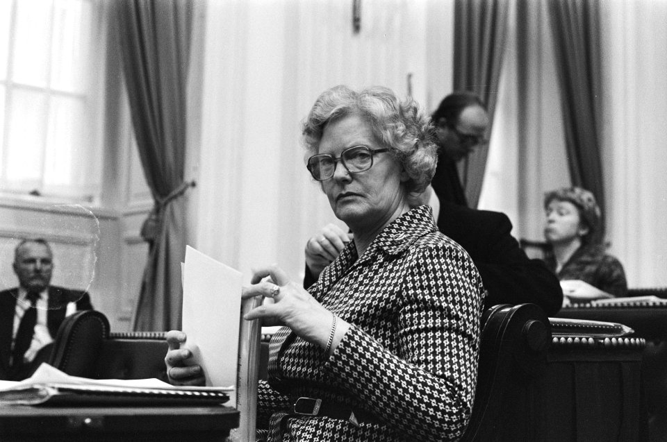 Tweede Kamer, drugsbeleid mevrouw Veder-Smit (VVD), Bestanddeelnr 928-4328