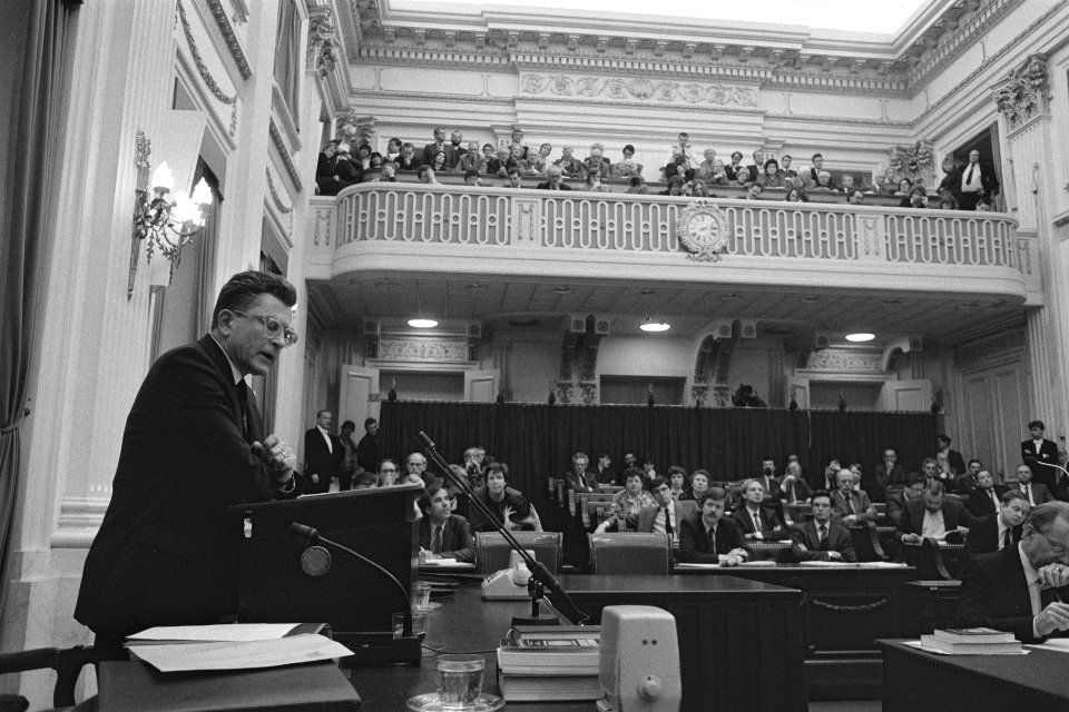 Tweede Kamer, debat pensioen Rost van Tonningen minister Van Dijk, Bestanddeelnr 933-8274