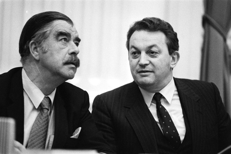Tweede Kamer , behandeling begroting Landbouw en Visserij voor 1984, links staat, Bestanddeelnr 932-8491