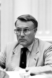 Tweede Kamer , Antillendebat staatssecretaris Henk Koning (close), Bestanddeelnr 933-3464