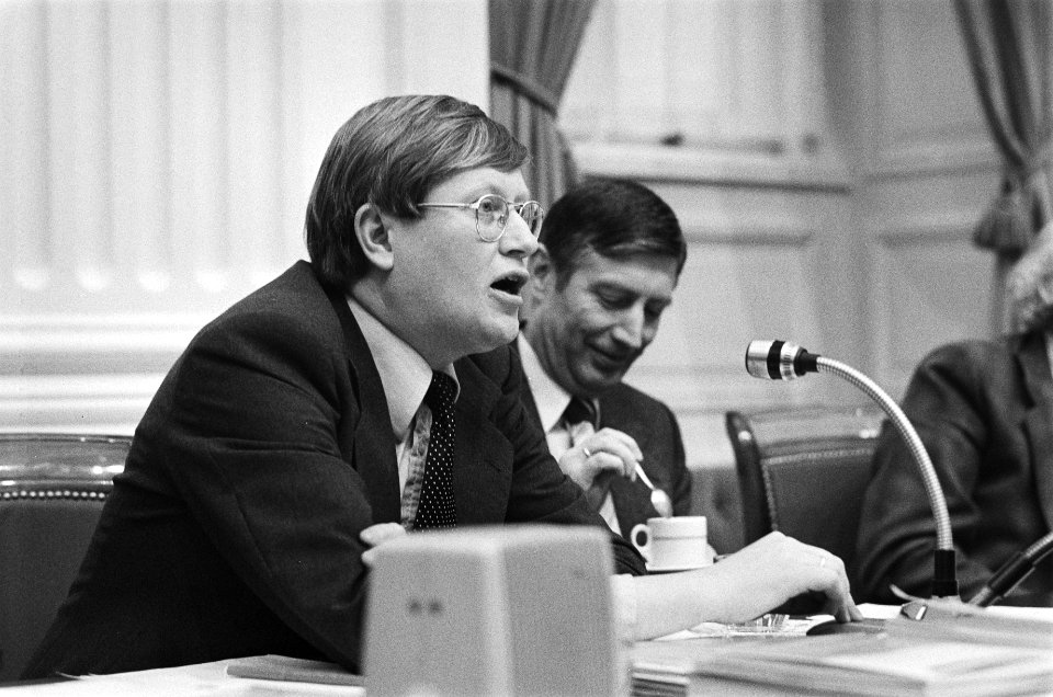 Tweede Kamer , arbeidsvoorwaardenbeleid, minister Wiegel aan het woord, rechts V, Bestanddeelnr 930-0315