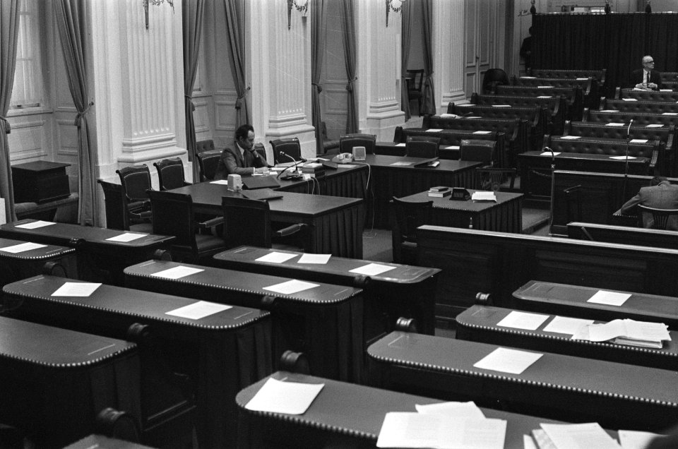 Tweede Kamer wetsontwerp ondernemingsraden minister Boersma in vrijwel lege Kam, Bestanddeelnr 928-4177