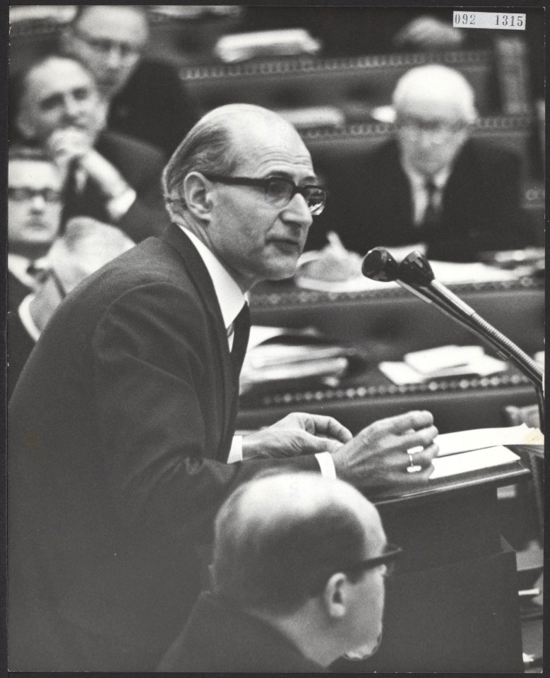 Tweede kamer, vergaderingen, ministers, Grappenhaus F.H.m., Bestanddeelnr 092-1315