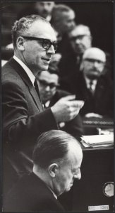 Tweede kamer, redevoeringen, ministers, Egas C., Bestanddeelnr 092-1266