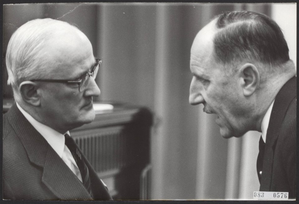 Tweede kamer, politici, ministers, Luns, J.A.M.H., Patijn C.L., Bestanddeelnr 083-0576