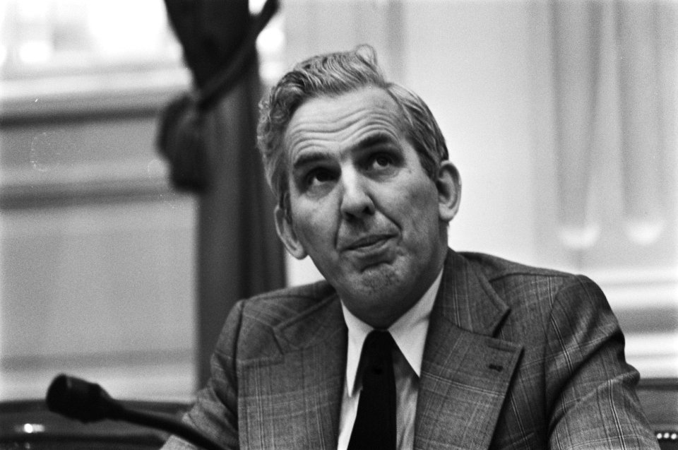 Tweede Kamer (voorstel i.v.m. WWV) staatssecretaris Klein (kop), Bestanddeelnr 928-5086