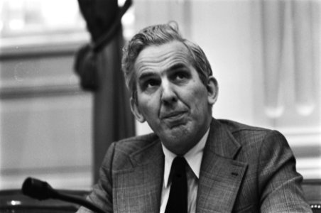 Tweede Kamer (voorstel i.v.m. WWV) staatssecretaris Klein (kop), Bestanddeelnr 928-5086