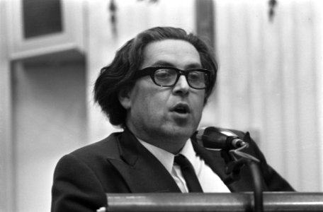 Tweede Kamer , A. G. van der Spek (PSP) spreekt (kop), Bestanddeelnr 926-2225