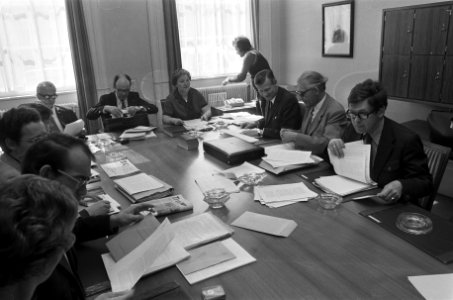Tweede Kamerfractie ARP vergadert, overzicht, Bestanddeelnr 926-4096